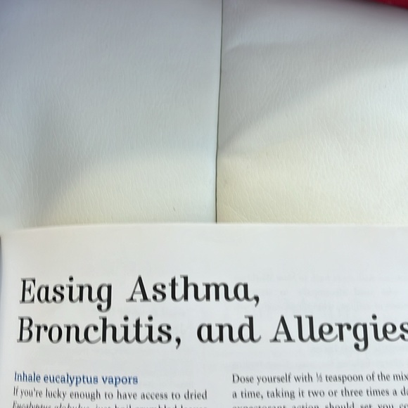 Gift with purchase- Extraordinary uses for ordinary things book - Picture 8 of 11